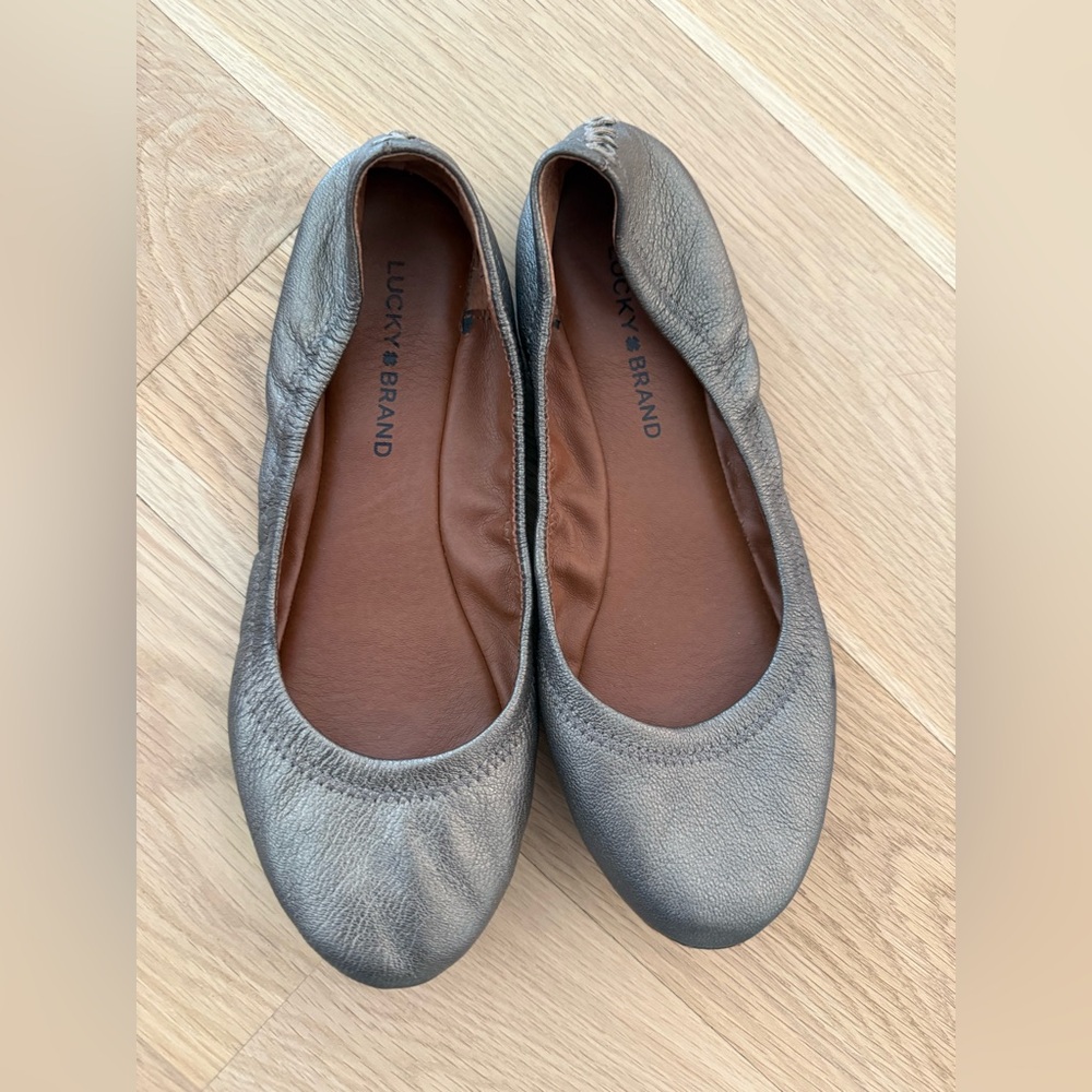 Lucky Brand Women's Metallic Gray Flats